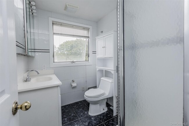 Building Photo - 97 Rosewood Rd