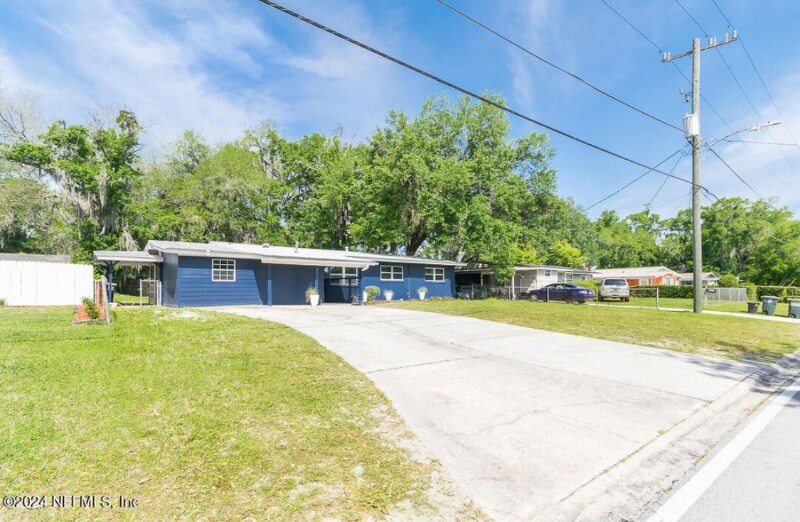 Building Photo - 4212 Lane Ave S