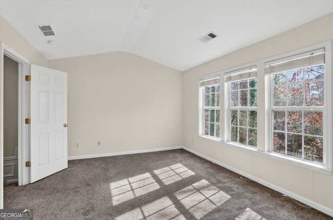 Building Photo - 5104 Manerdale Dr SE