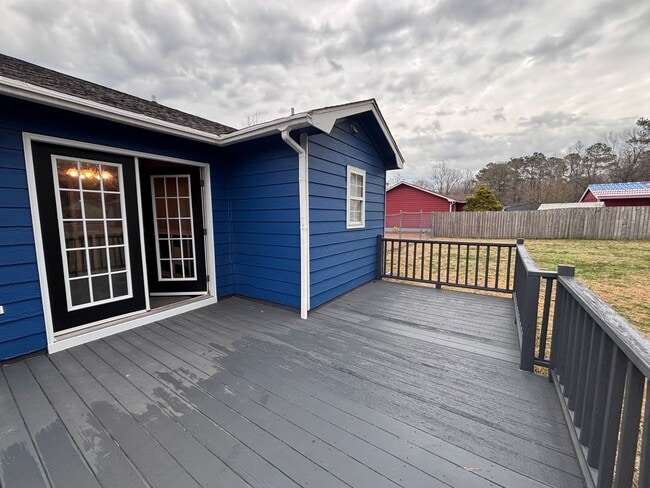 Building Photo - This is a must see!