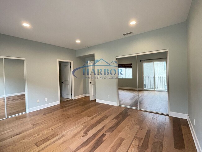 Building Photo - 2912 Baywater Ave