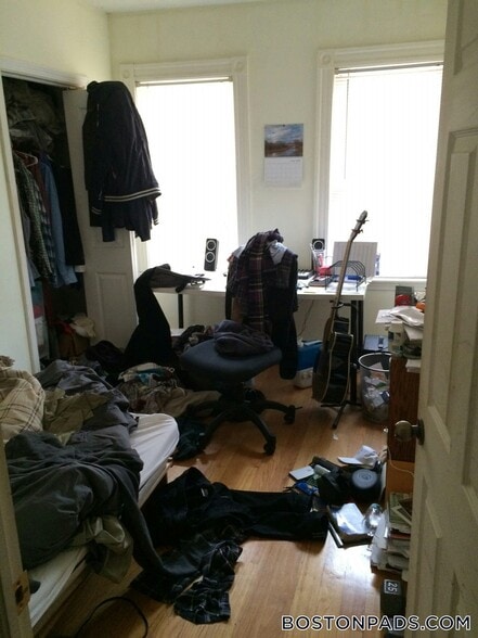 Building Photo - 3 Warwick St