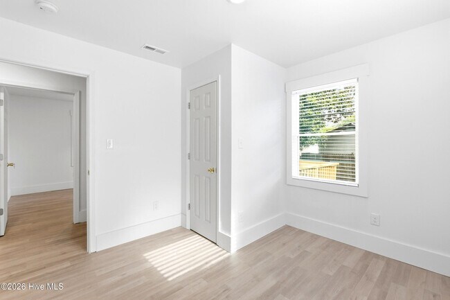 Building Photo - 1409 Glenn St
