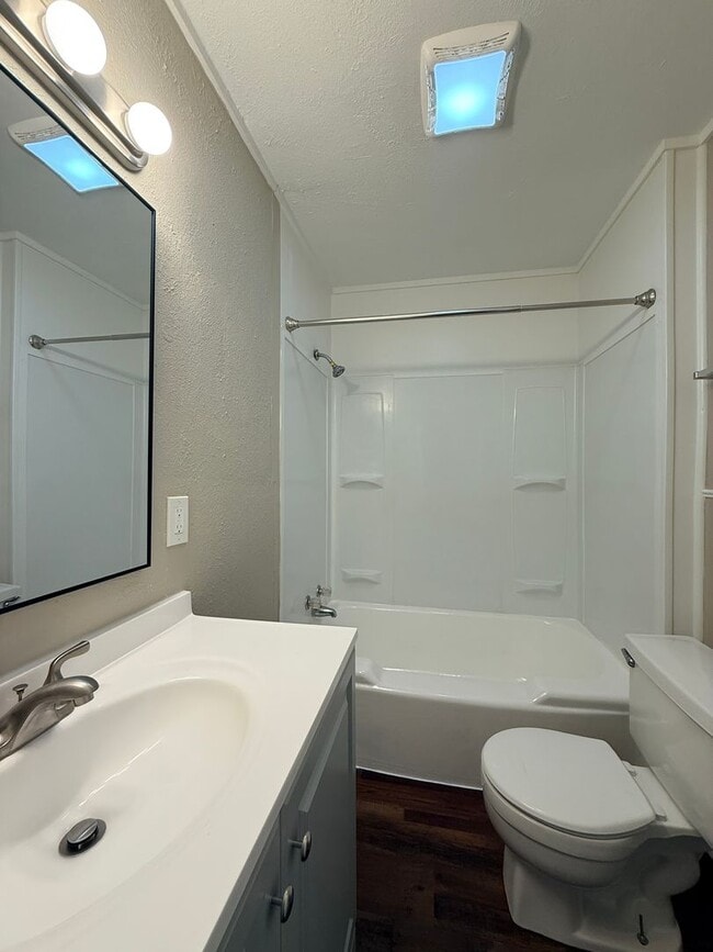 Building Photo - 2500 Taylor St