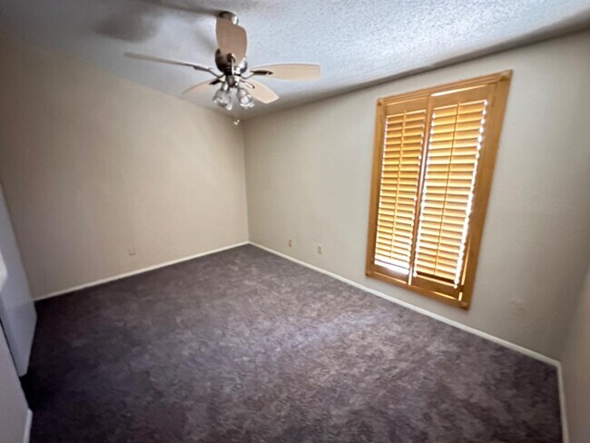 Building Photo - 5021 Dearborne Dr