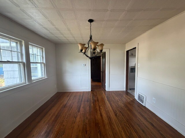 Building Photo - 1253 Diamond Ave