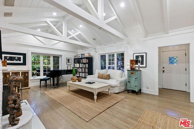 Building Photo - 1760 Nichols Canyon Rd