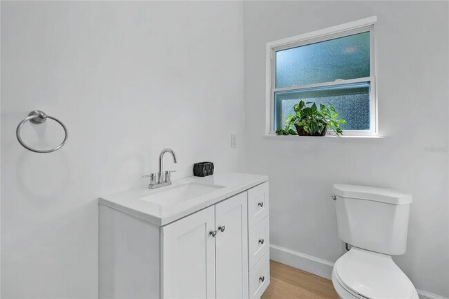 Building Photo - 1305 Fairview Ave