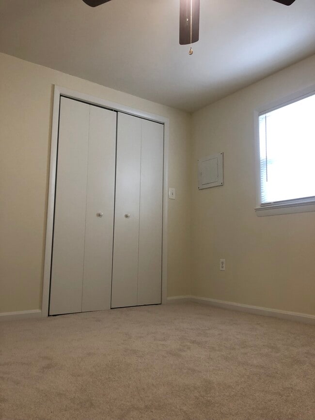 Building Photo - 9314 Madison Ave