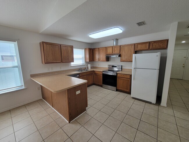 Building Photo - 1210 4 Mile Rd