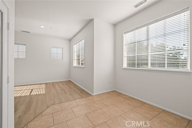 Building Photo - 5310 Colodny Dr