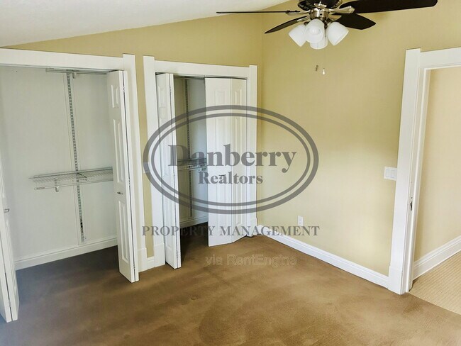 Building Photo - 436 E 5th St