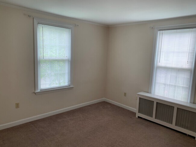 Building Photo - 73 Memorial Blvd