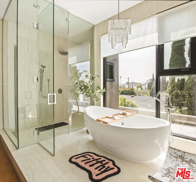 Building Photo - 12662 Rose Ave