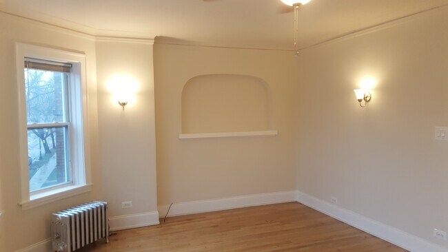 Building Photo - 5428-5430 N Kimball