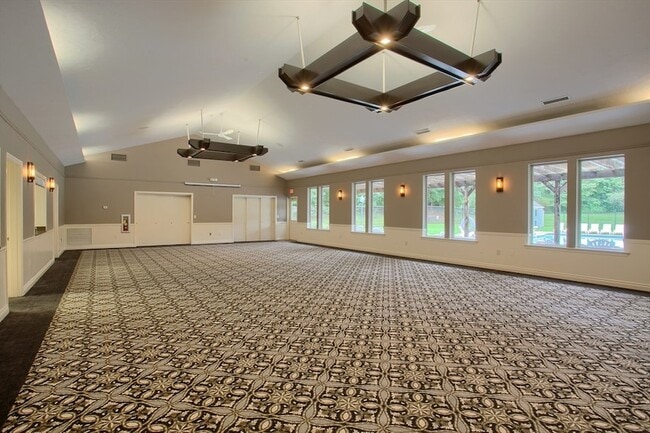 Building Photo - 313 Ridgefield Cir
