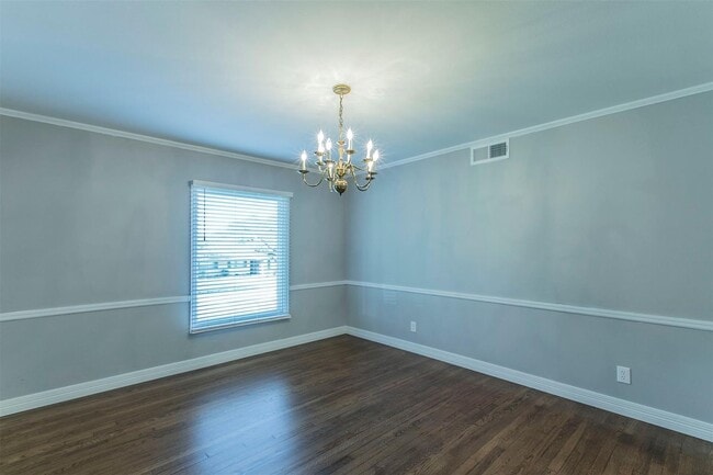 Building Photo - Updated home in Ridglea Hills reduced!