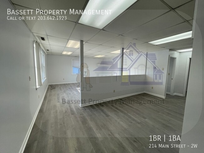 Building Photo - 214 Main St