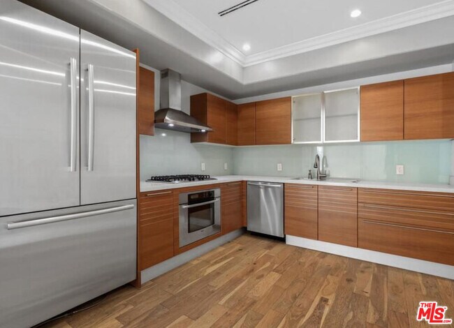 Building Photo - 1283 Havenhurst Dr