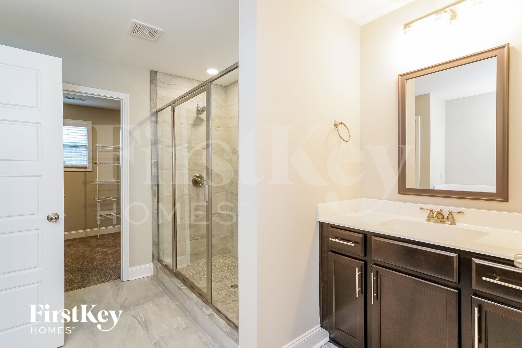 Building Photo - 631 Alvin Rd