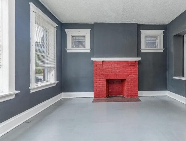 Building Photo - 5410 Emerson Ave