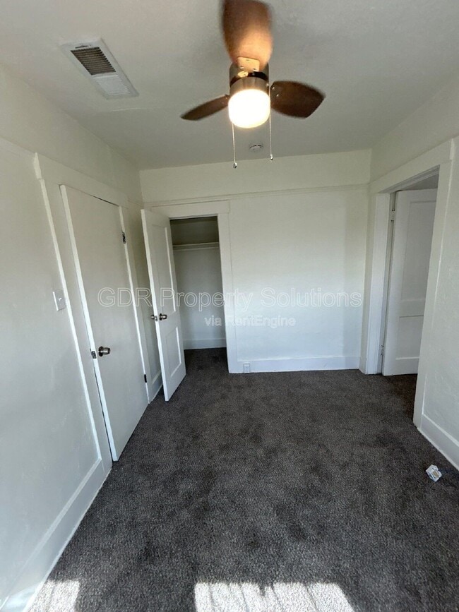 Building Photo - 116 Princeton Dr SE