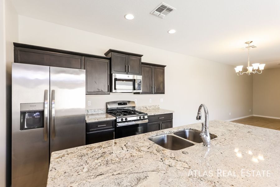 Building Photo - 14735 W Alexandria Way