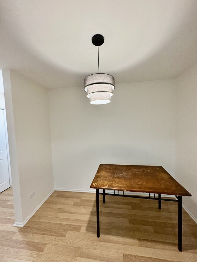 Building Photo - 1557 Jill Ct