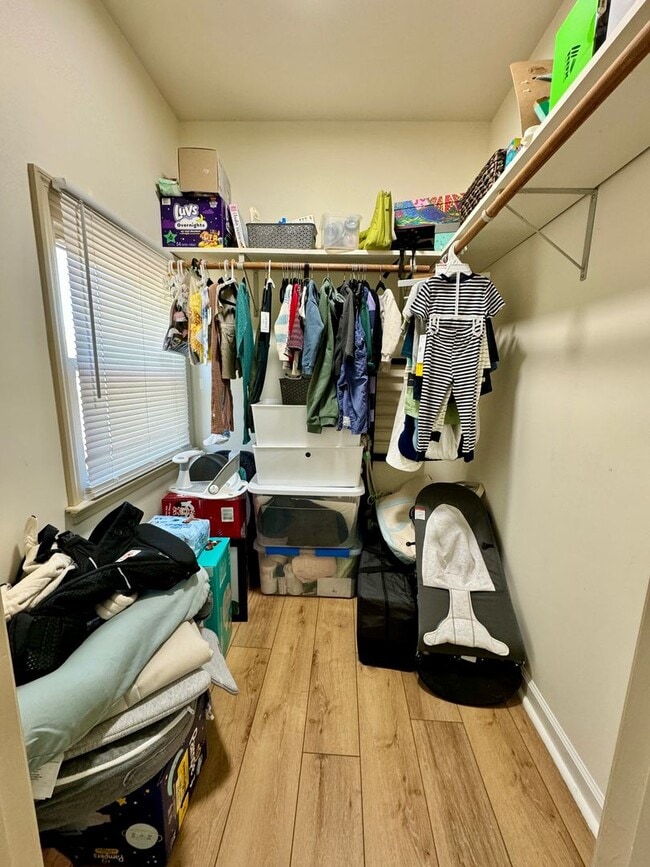 Building Photo - 4 Bedrooms with Finished Basement and Bonus Room!