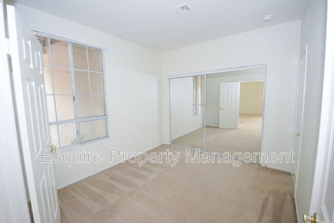 Building Photo - 1821 La Quinta Ln
