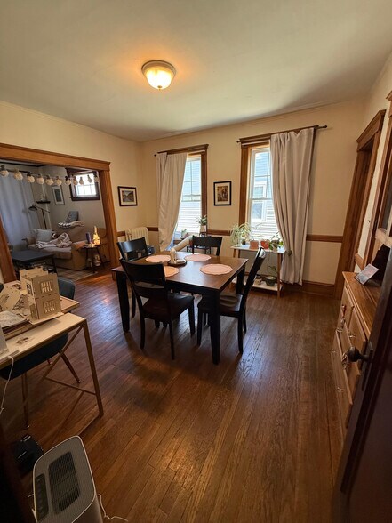 Building Photo - 61 Adamson St