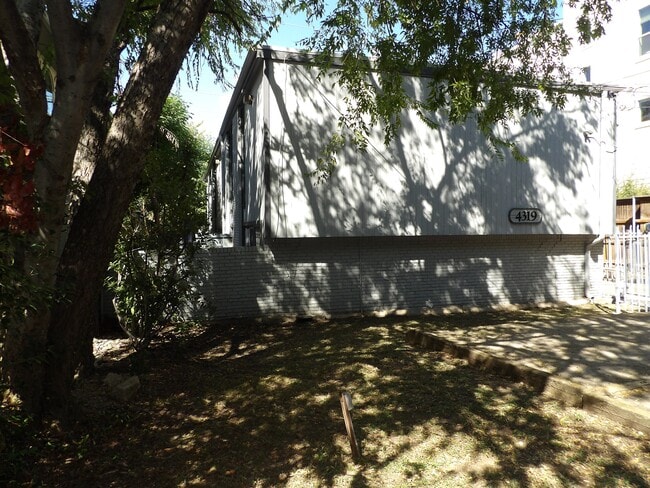 Building Photo - 4319 Buena Vista St