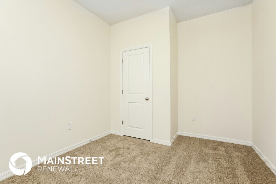 Building Photo - 3008 Neverland Dr