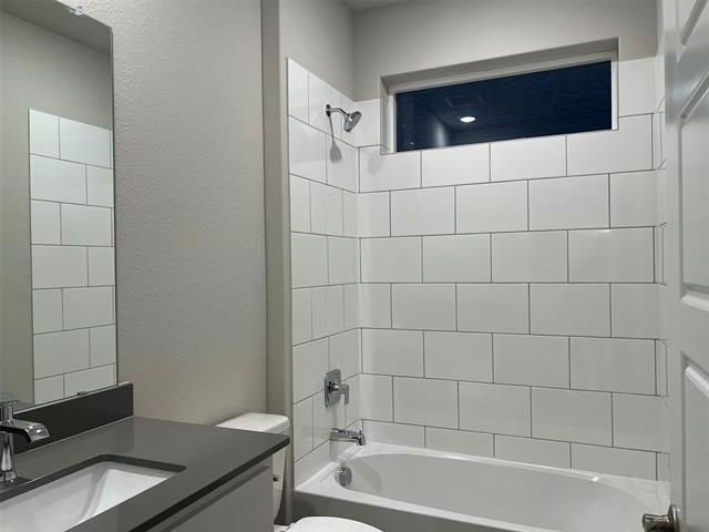 Building Photo - 2708 McCormick St