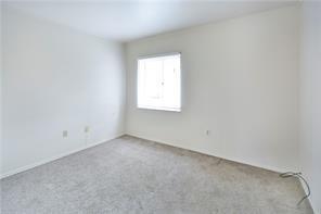 Building Photo - 1009 Sanlin Dr