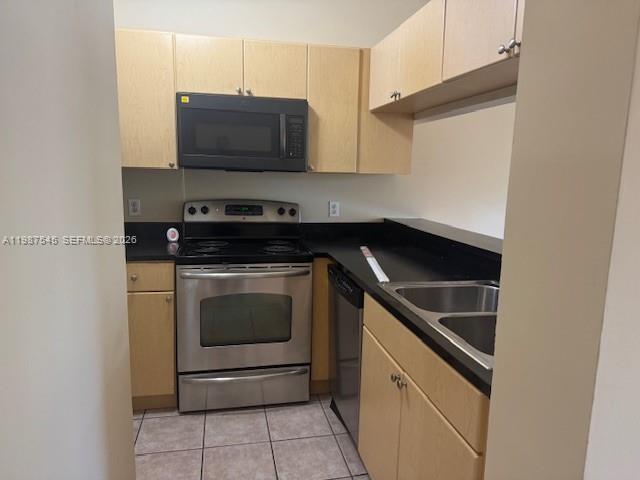 Building Photo - 1103 Coral Club Dr