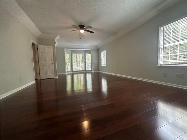 Building Photo - 10570 Turner Rd