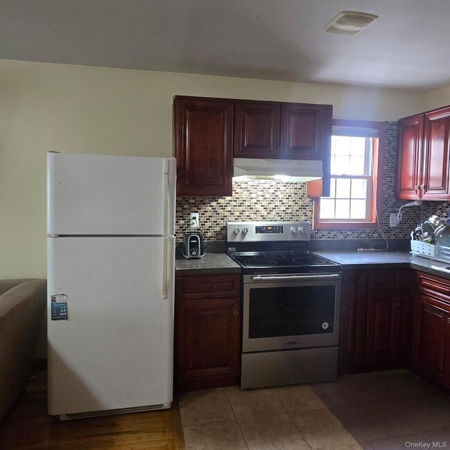 Building Photo - 238-12 148th Dr