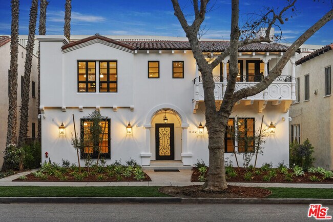 Building Photo - 132 S Oakhurst Dr