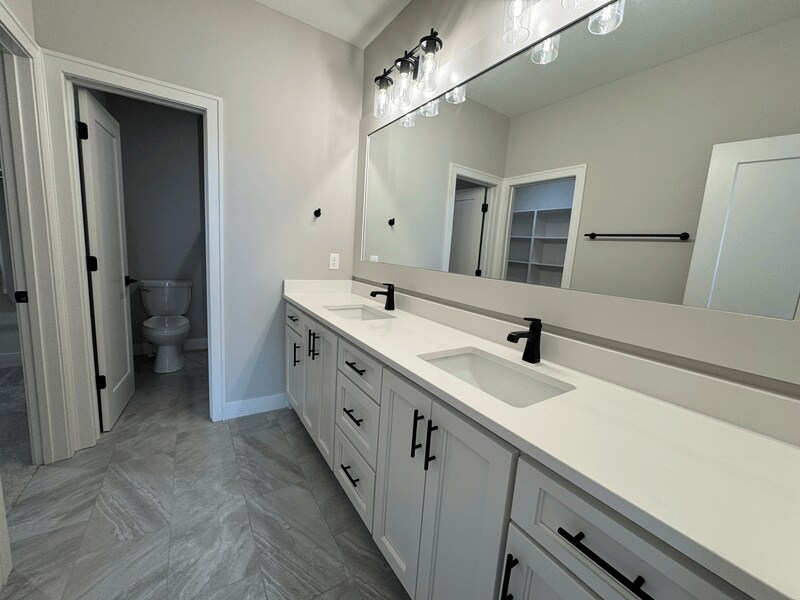 Building Photo - 1433 SW Winthrop Dr