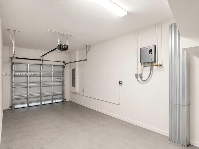 Building Photo - 3448 W 110th Terrace