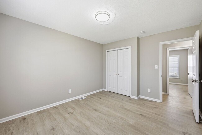 Building Photo - 4800 Hoyle Dr
