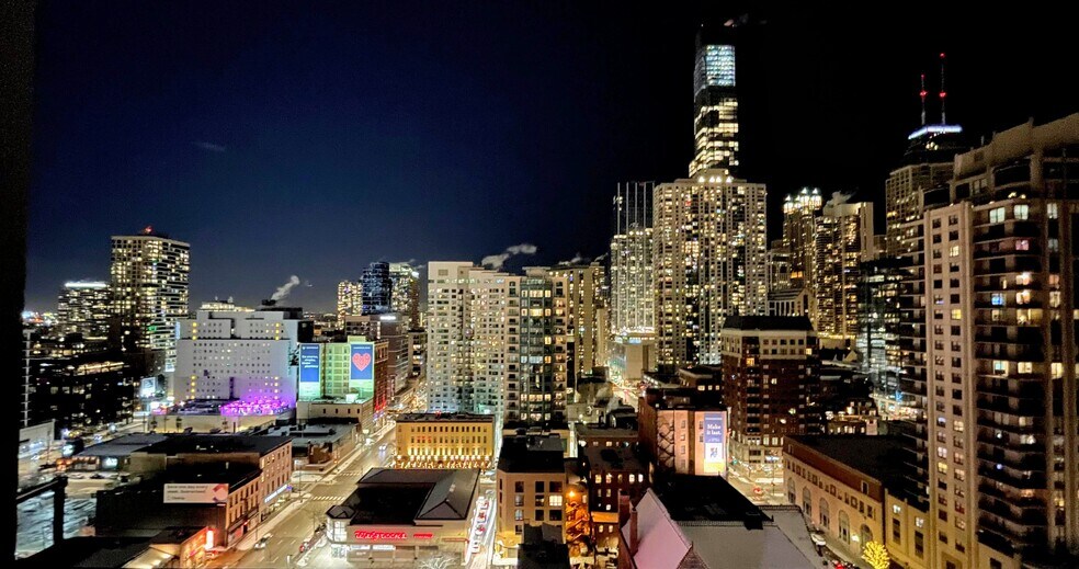 Night North View - 600 N Dearborn St