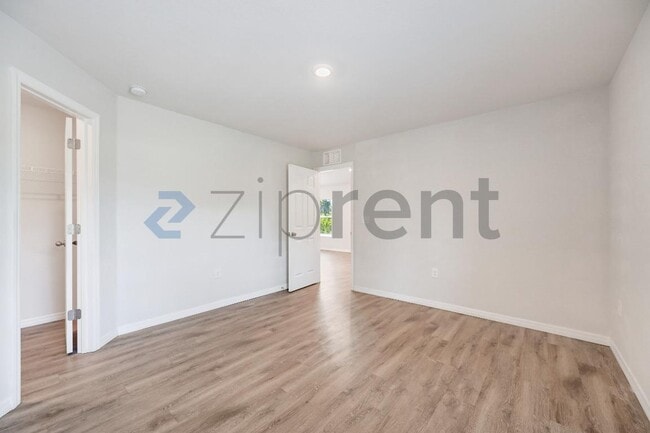 Building Photo - 12009 Henley Ave