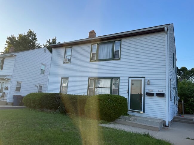 Building Photo - 6838 W Oklahoma Ave