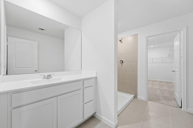 Building Photo - 10485 NW Suncrest Lp