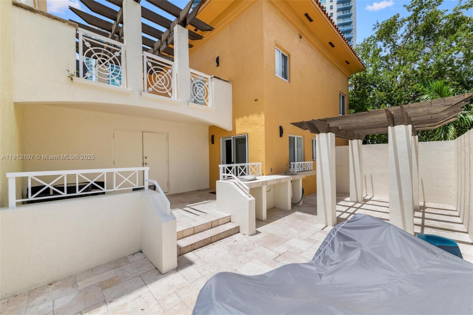 Building Photo - 100 Jefferson Ave