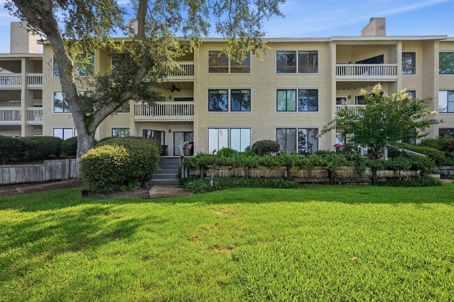 Building Photo - 48 Marina Cove Dr