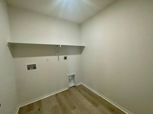 Building Photo - New Home For Rent!