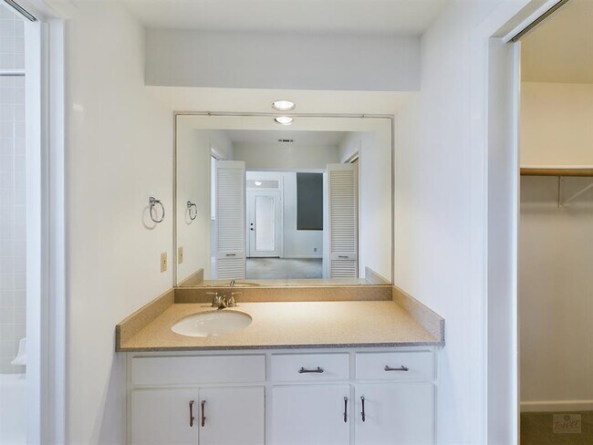Building Photo - 1735 Spyglass Dr
